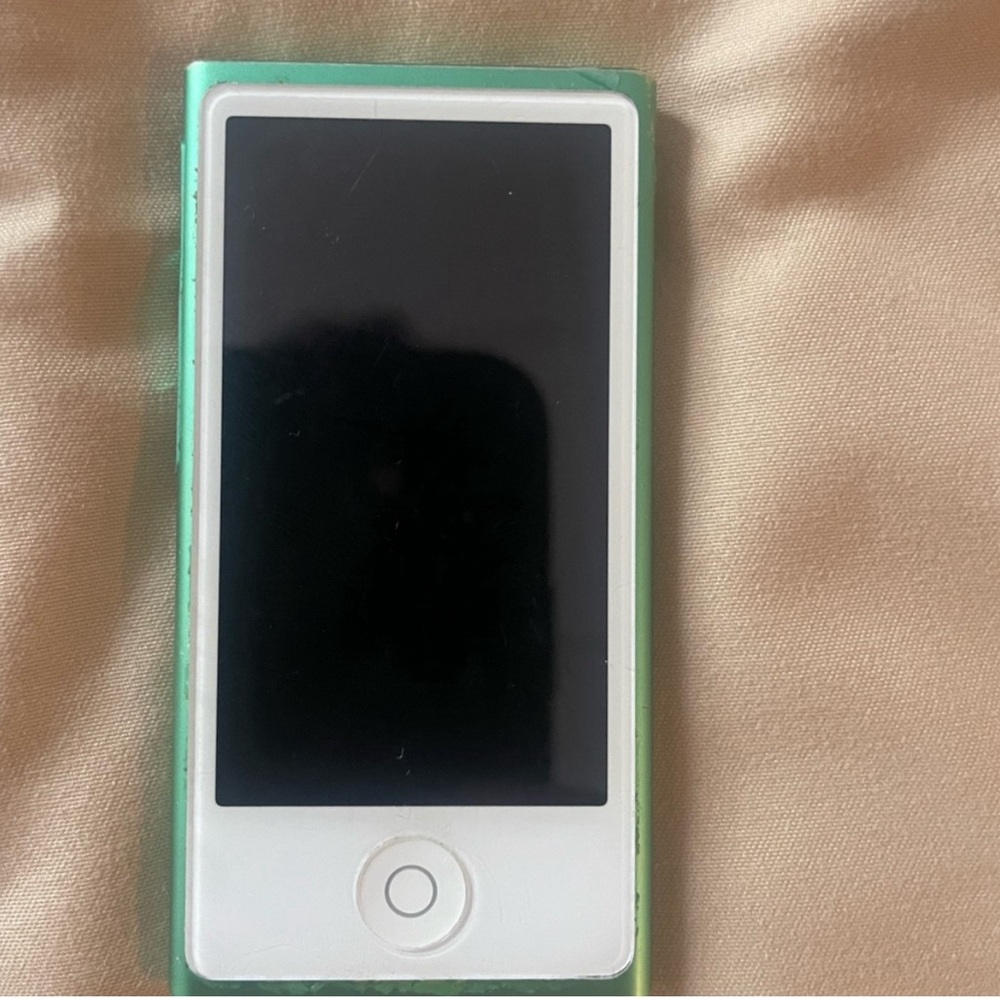 Apple iPod digital screen touch!